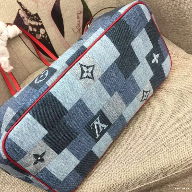Fashionrepsfam ru Bags 20B570049 LV 0805